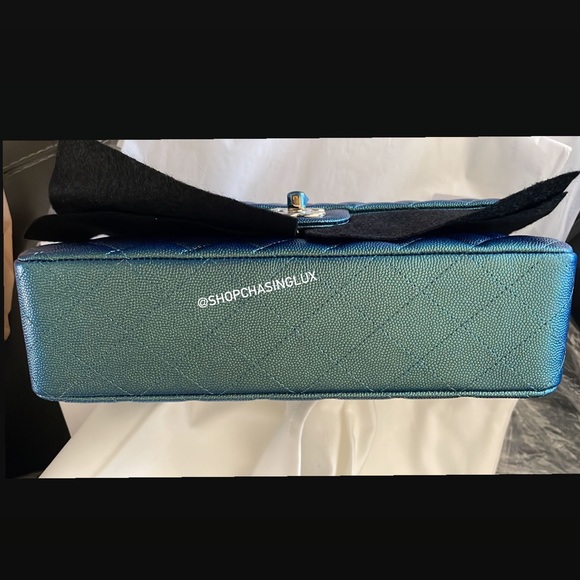 Chanel medium classic flap limited edition iridescent green 22p - Picture 8 of 9